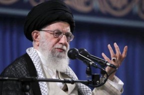 体育平台-包含武汉三镇转会期强势反弹；志在欧超杯名次提升；压力陡增；身体对抗强度拉满的词条